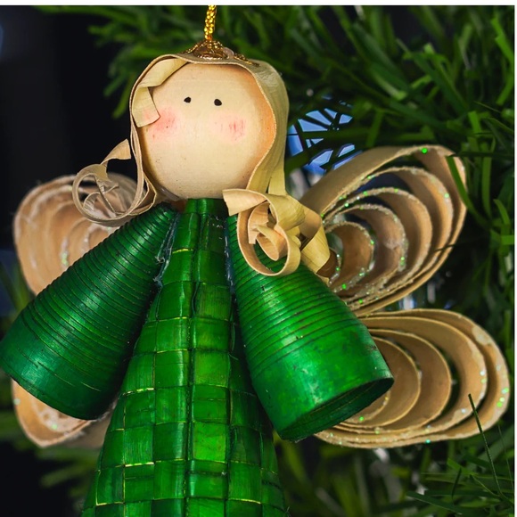 Handmade Angel Green Straw Ornament - Picture 2 of 2